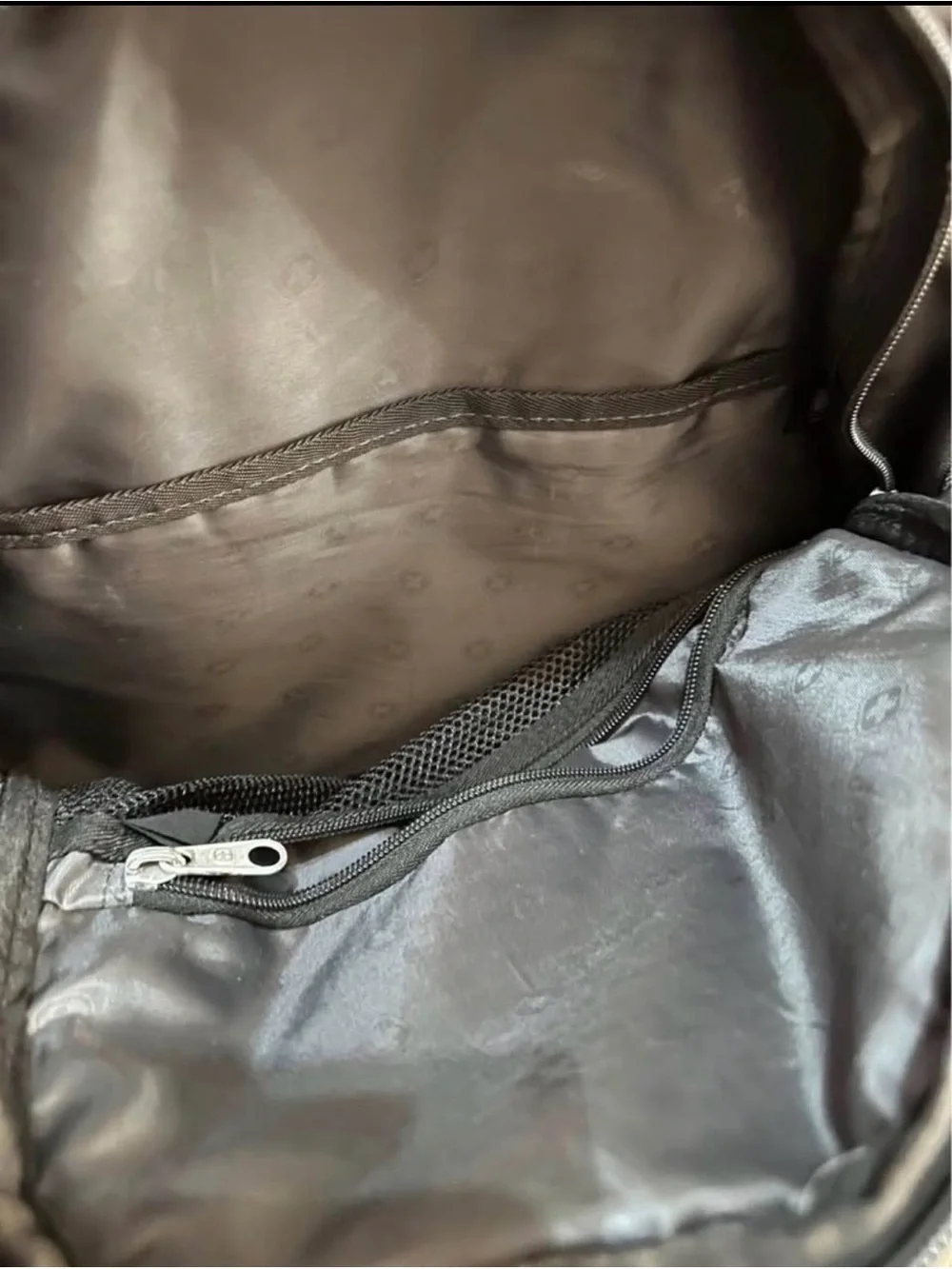 SwissGear airflow travel
